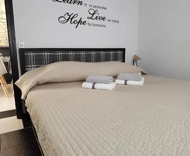 Pine And Lime * Πούλα