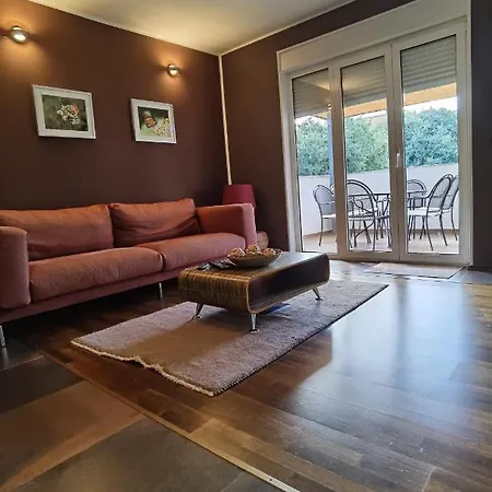 Pine And Lime Appartement *