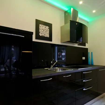 Pine And Lime Apartmán