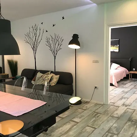 Apartament Pine And Lime