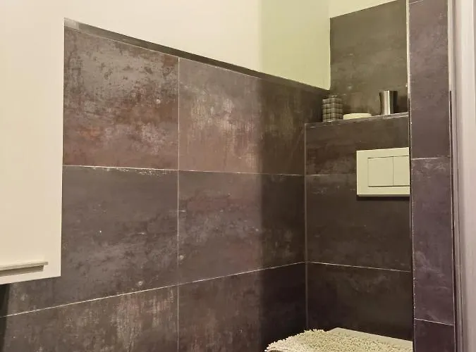 Pine And Lime Apartment *