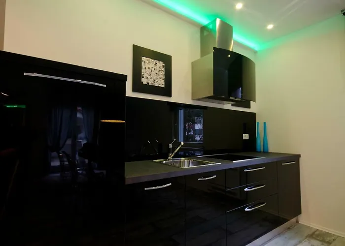 Pine And Lime Apartment