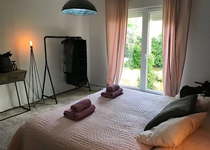 Pine And Lime Apartment Pula